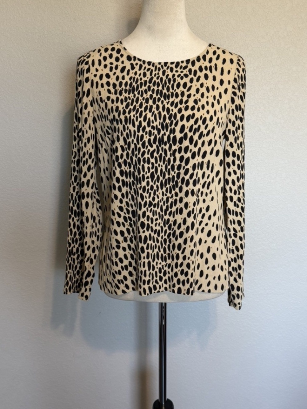 J.Crew Womens Size 6 Cream Black Animal Print Blouse Long Sleeve Rayon